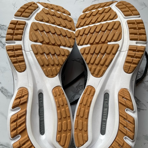 Mizuno Wave Rider 24 - Picture 4 of 6